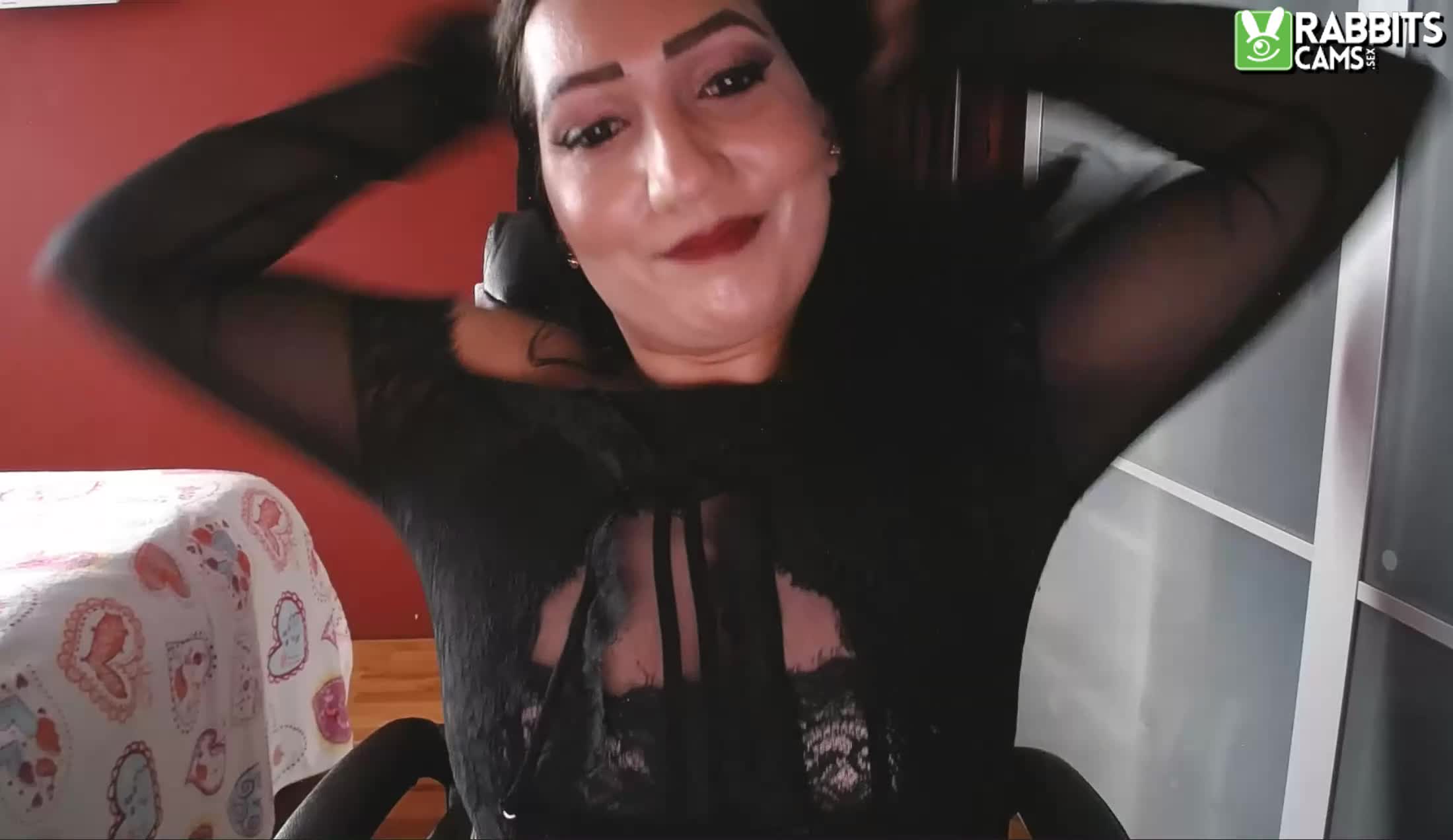 Interprete dazzlingmyra Video 1