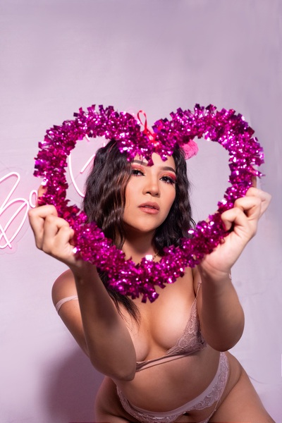 Performer megandyer Photo 2