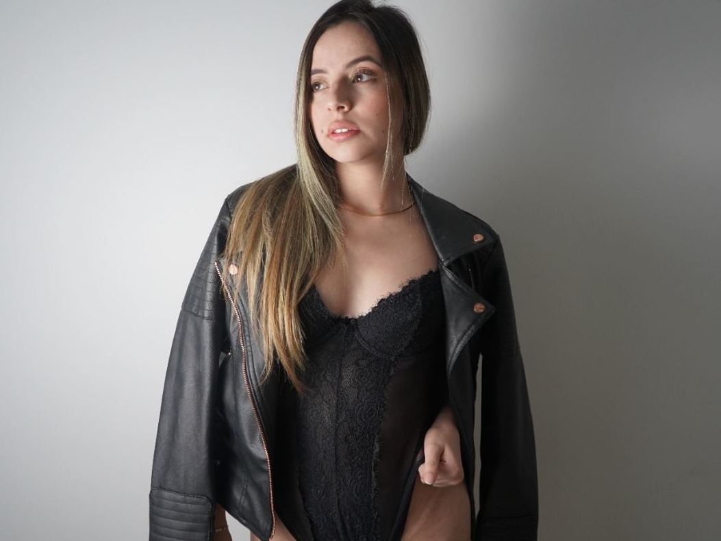 MariahDosier cam model profile picture 