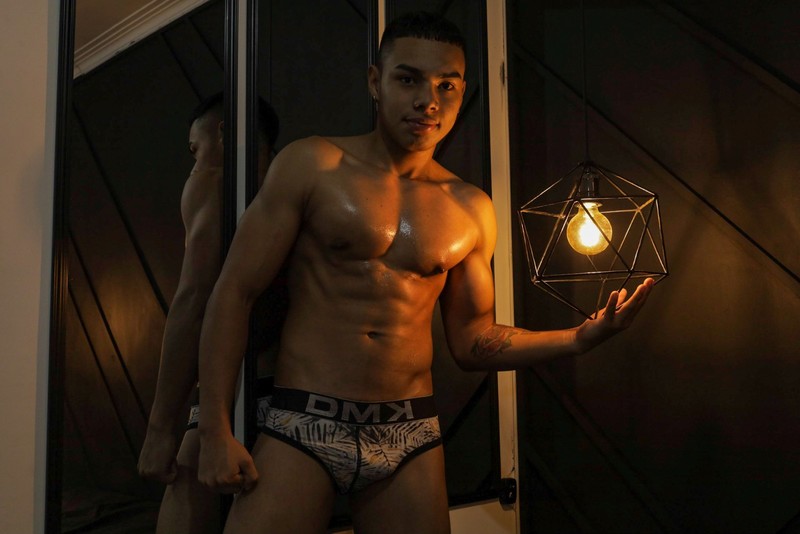 Performer JadenZoe Photo 3