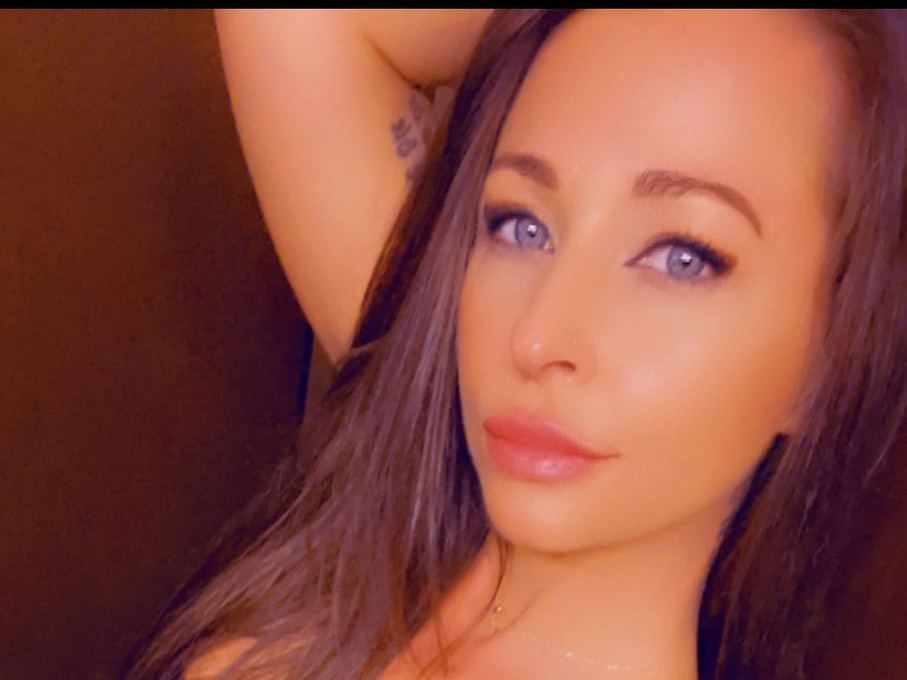 yoursummerhoney cam model profile picture