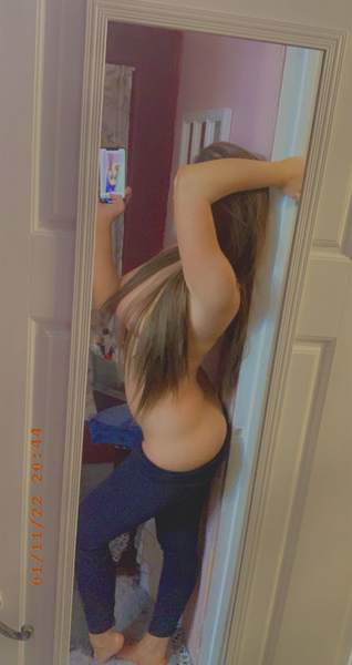 Performer LydiaLeeXXX Photo 11