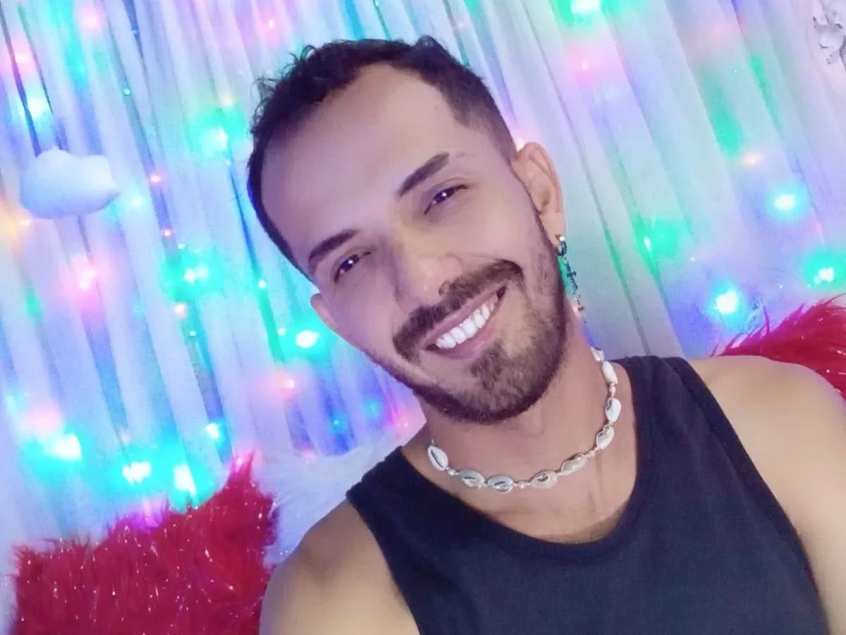 Image de profil du modèle de webcam tomastylor