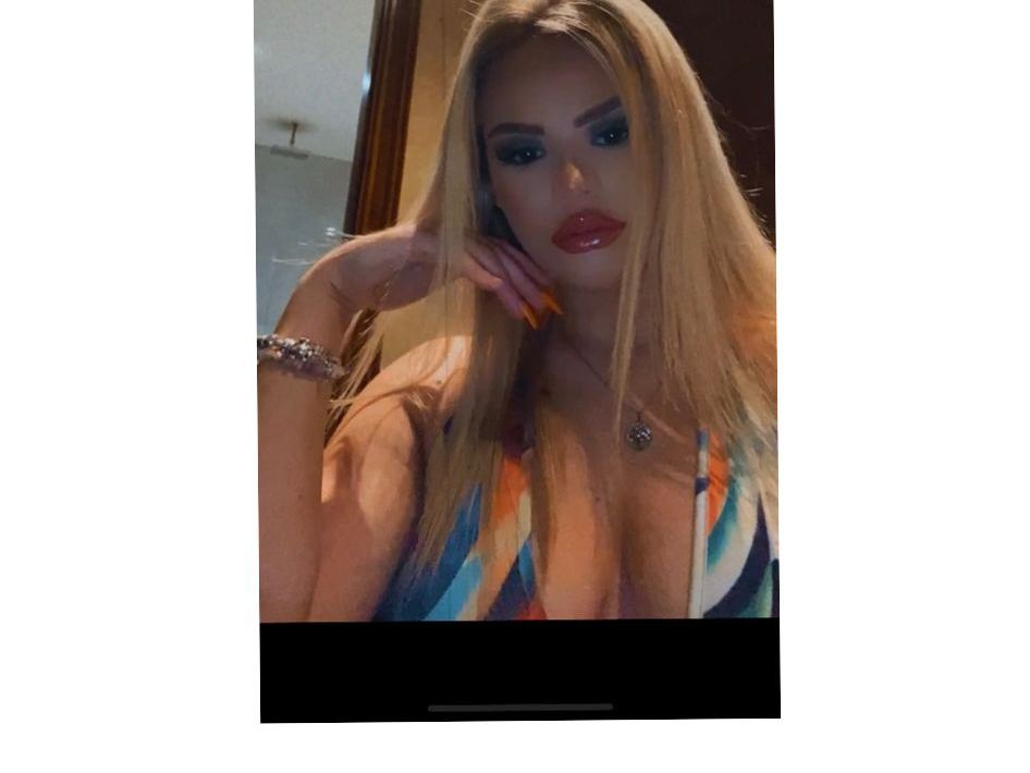 Image de profil du modèle de webcam EllieStripsxox