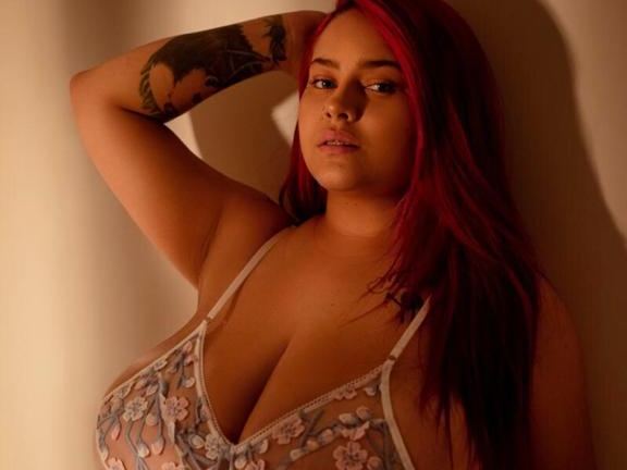 Imagen de perfil de modelo de cámara web de Laurenn18