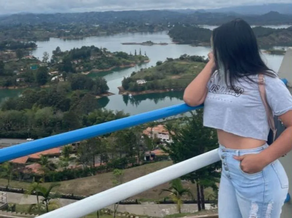 NudeMia cam model profile picture