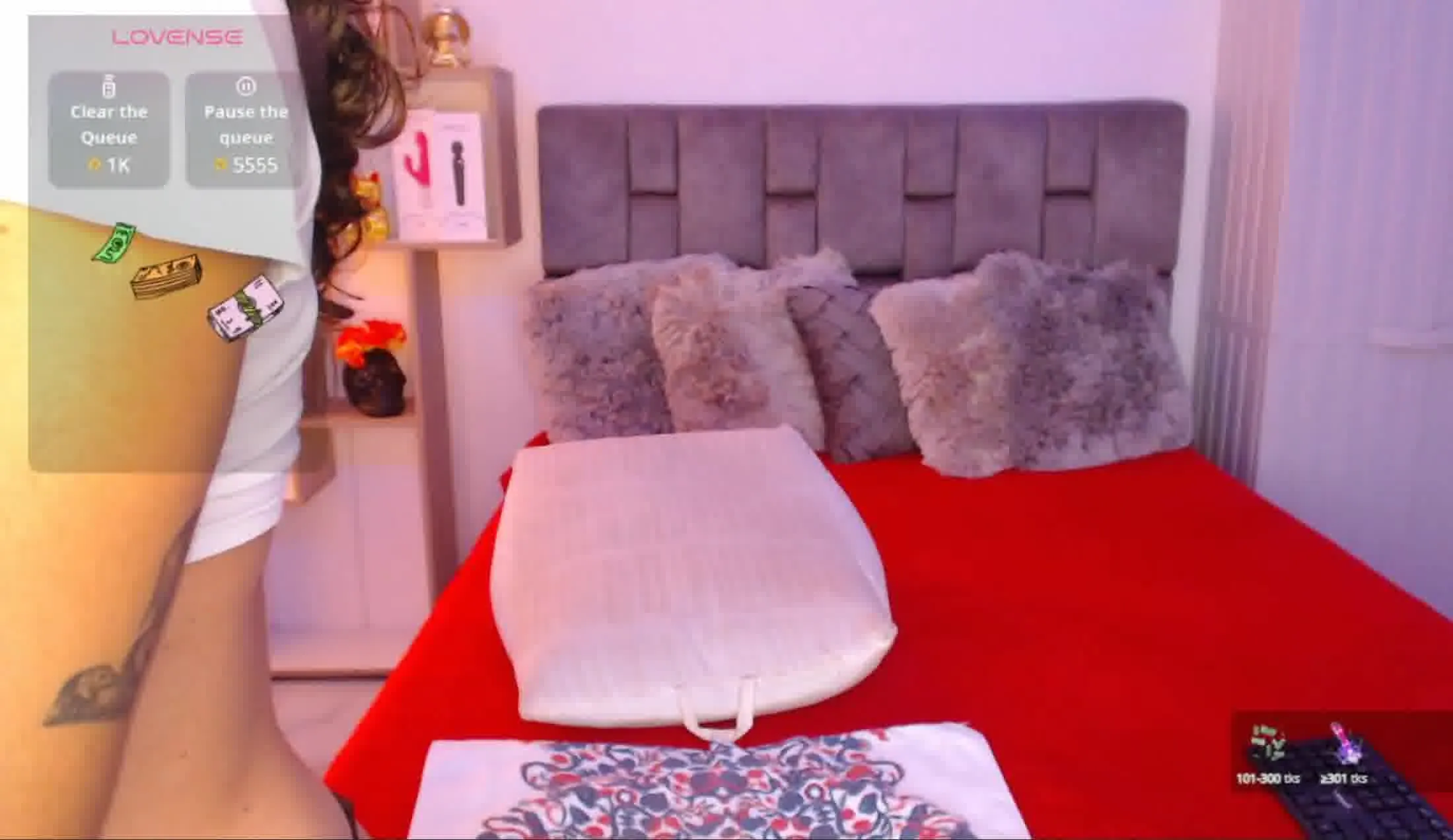 Artist PaolaLeal Video 1