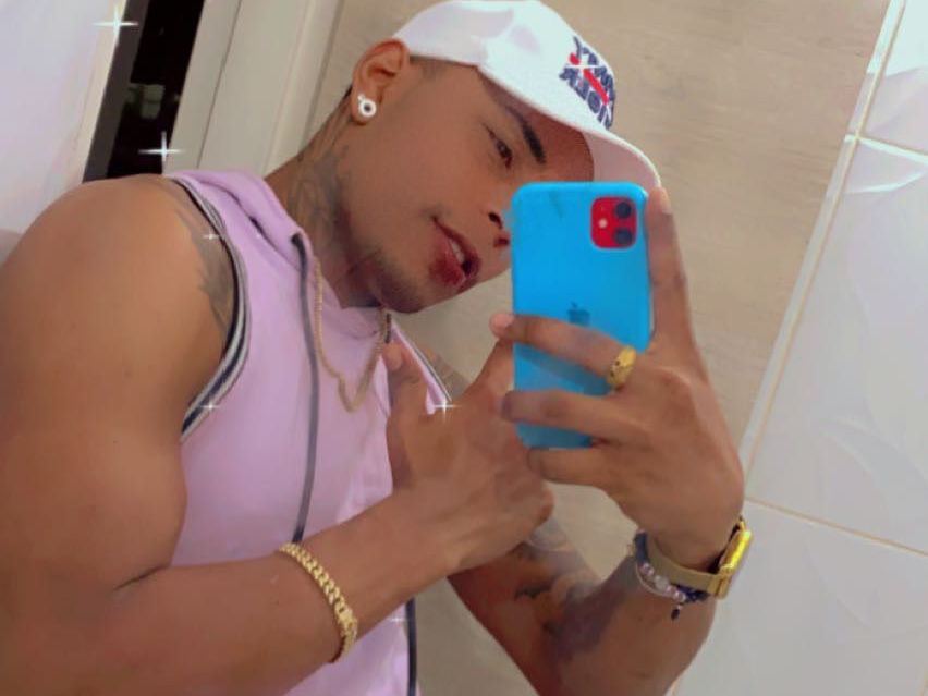 Imagen de perfil de modelo de cámara web de CamiloPrettyBoy