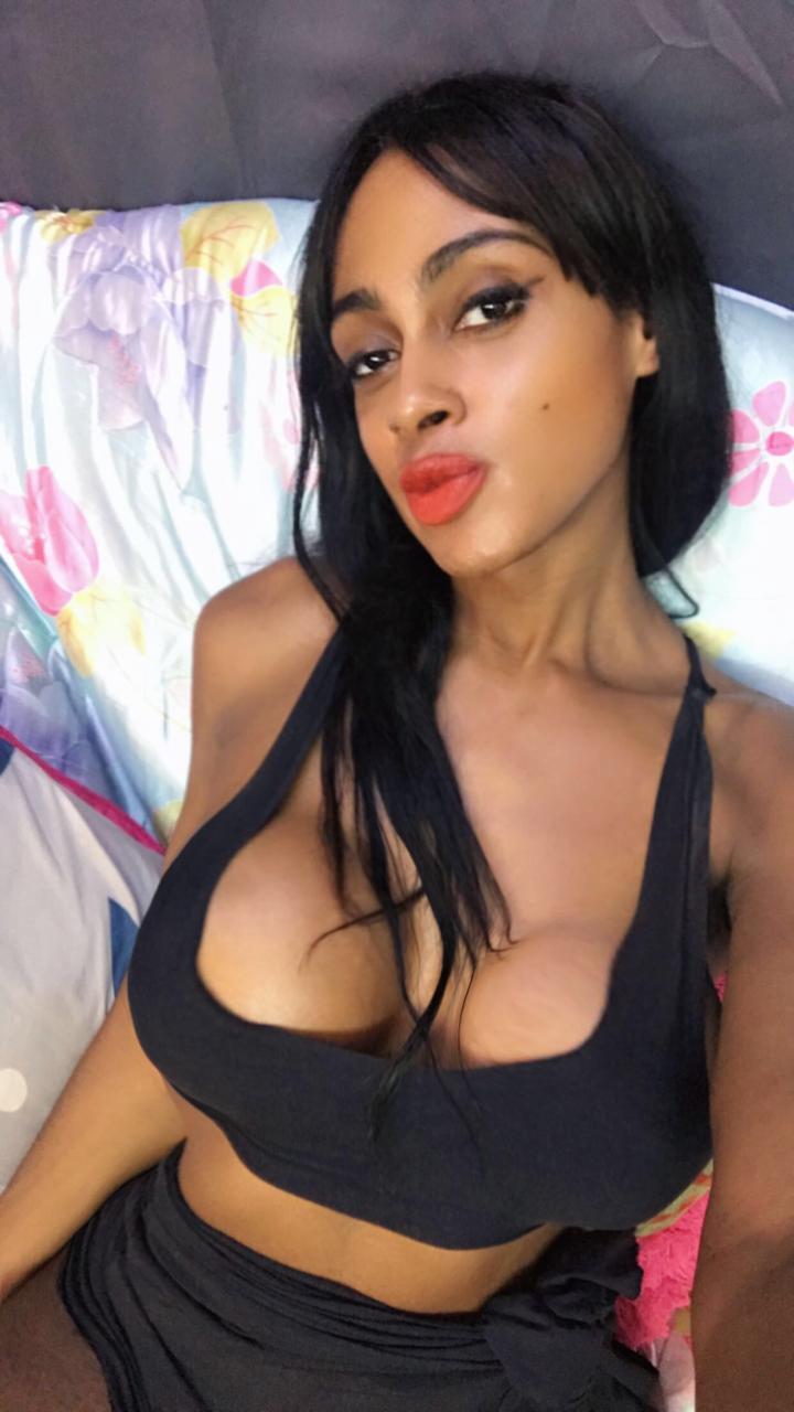 Interprete KataleyaaCollins Foto 3