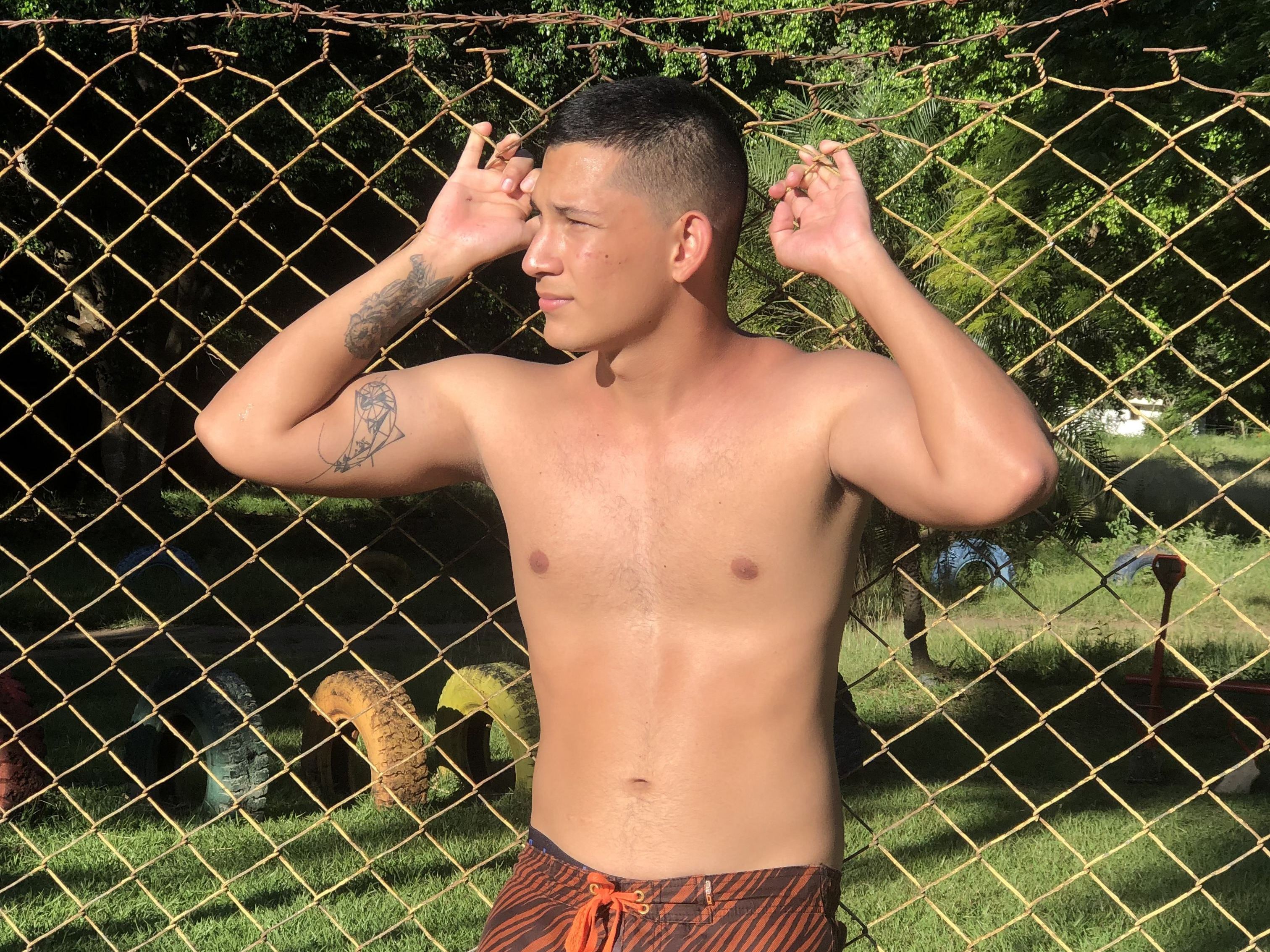 Imagen de perfil de modelo de cámara web de NoahSmithi