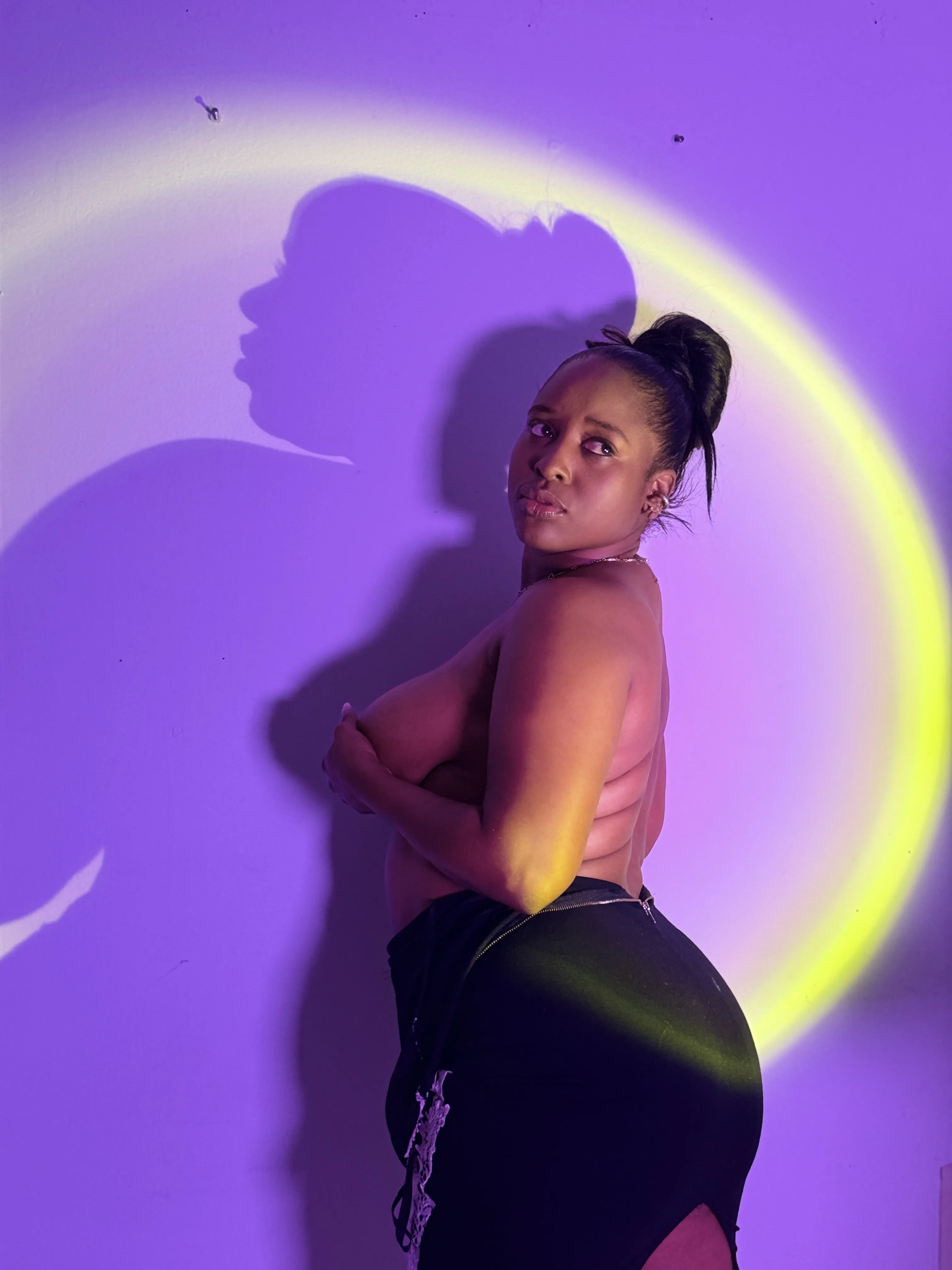 Performer HellenJohansson Photo 2