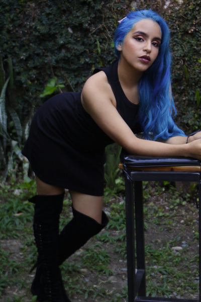 Artista RebeccaHowlandd Foto 10