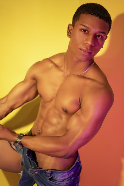 Intérprete RayanCulhane Foto 7