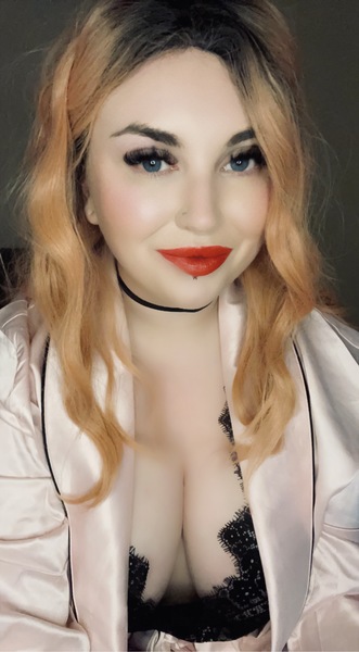Performer SophieHarlemWhite Photo 2