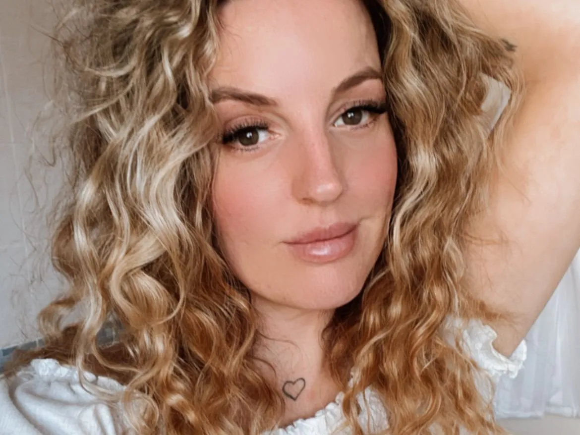 Imagen de perfil de modelo de cámara web de RaunchyRosieX