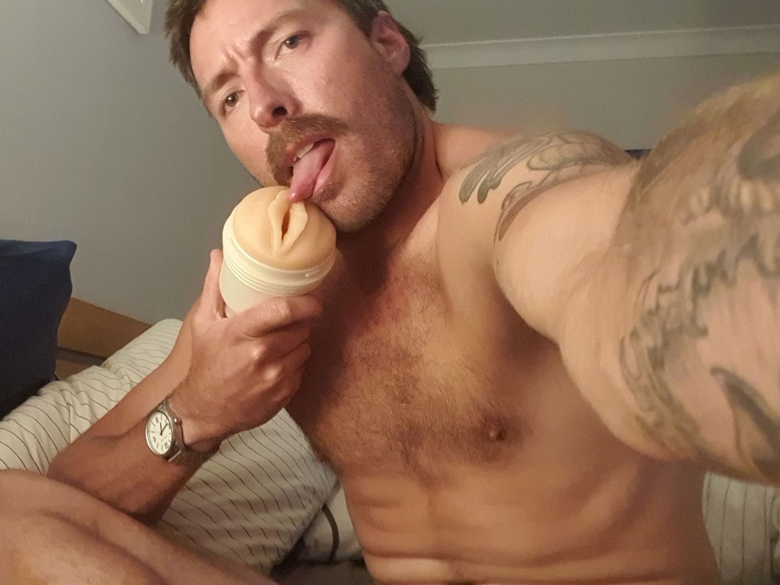 HotYoungAussie cam model profile picture