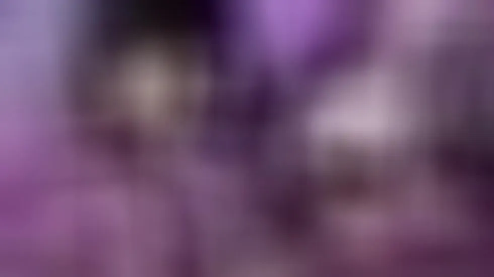 Intérprete MissZoeDeville Video 2