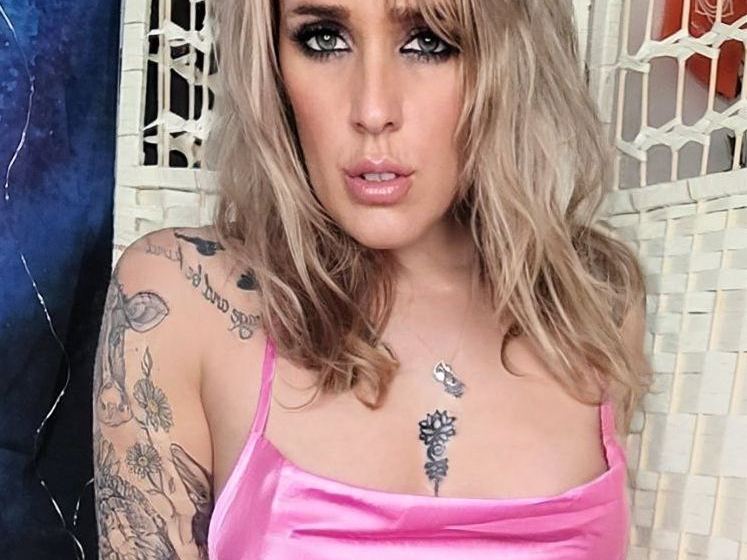 Lauzmogzy immagine del profilo del modello di cam