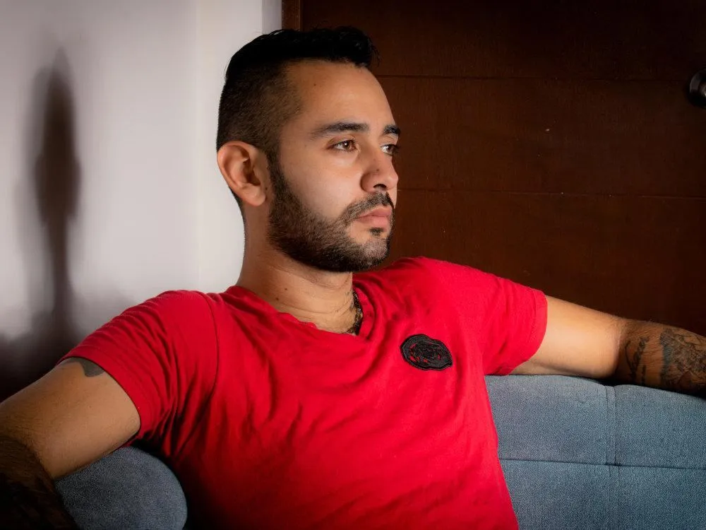 Imagen de perfil de modelo de cámara web de AndresHerrera