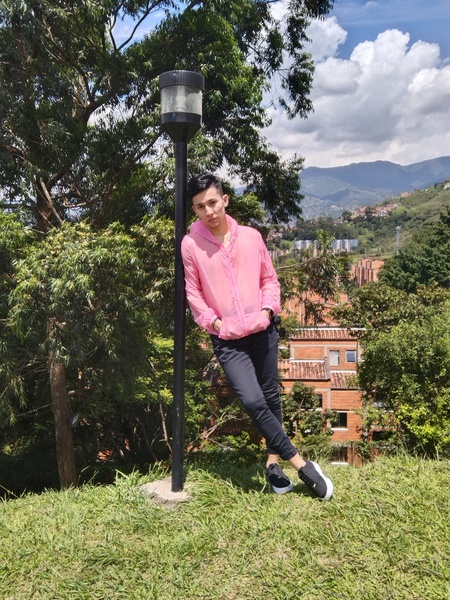 Performer SebasWhite Photo 6