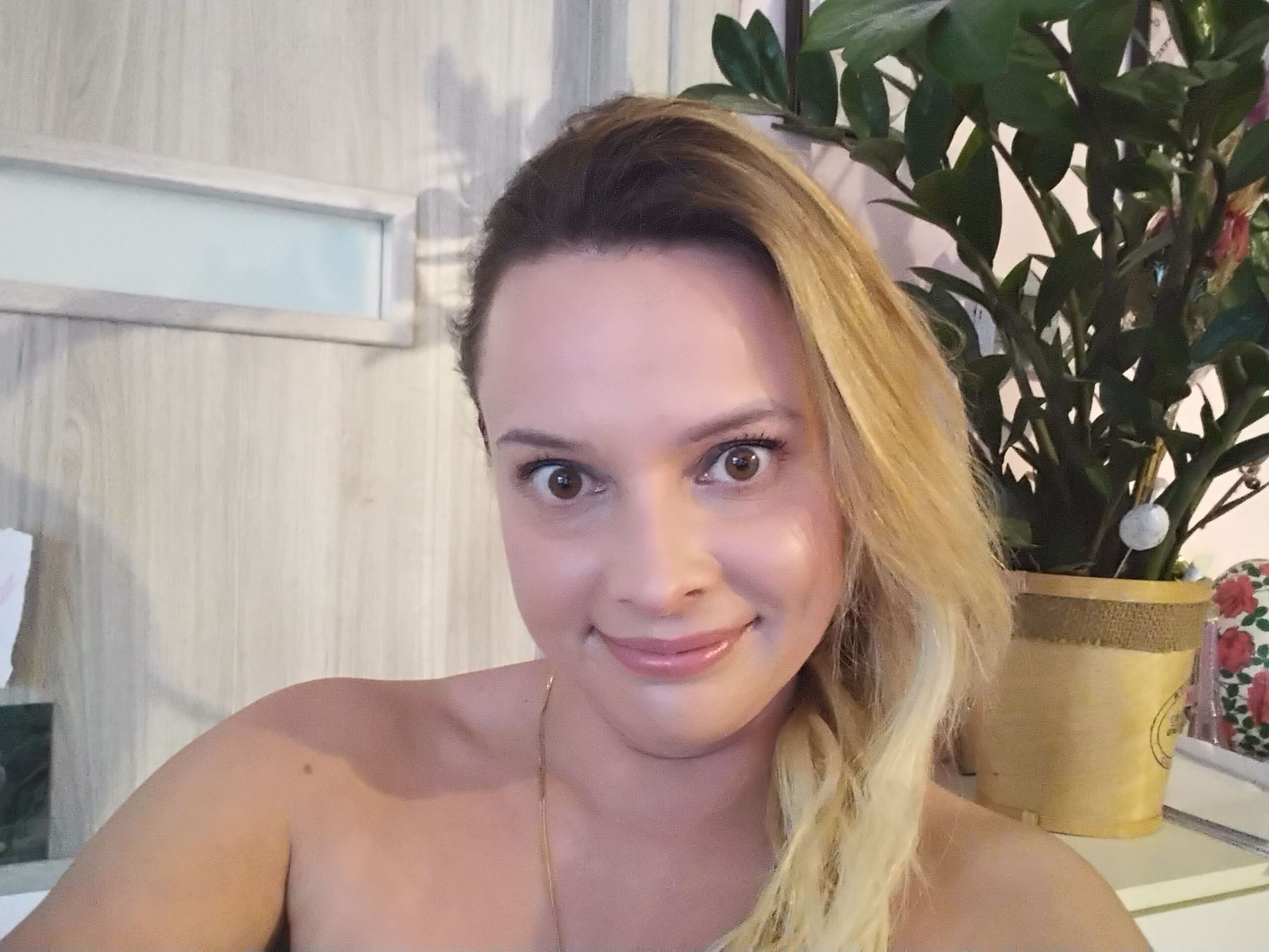 NatalieAmazing cam model profile picture 