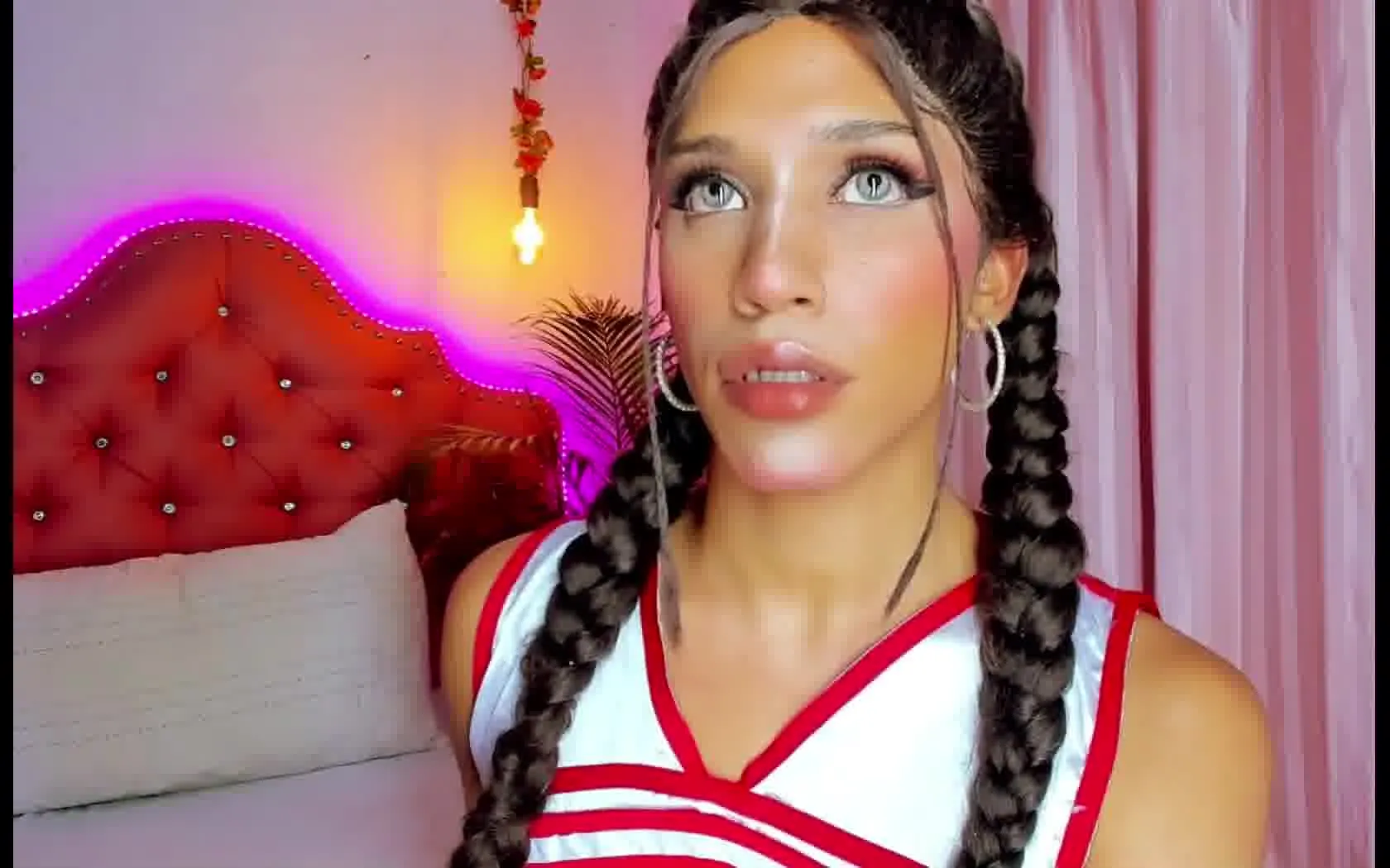 Intérprete Emmaroussex Video 1