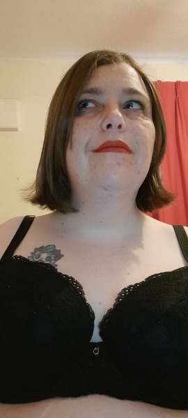 Interprète BritishHouseWife Photo 11