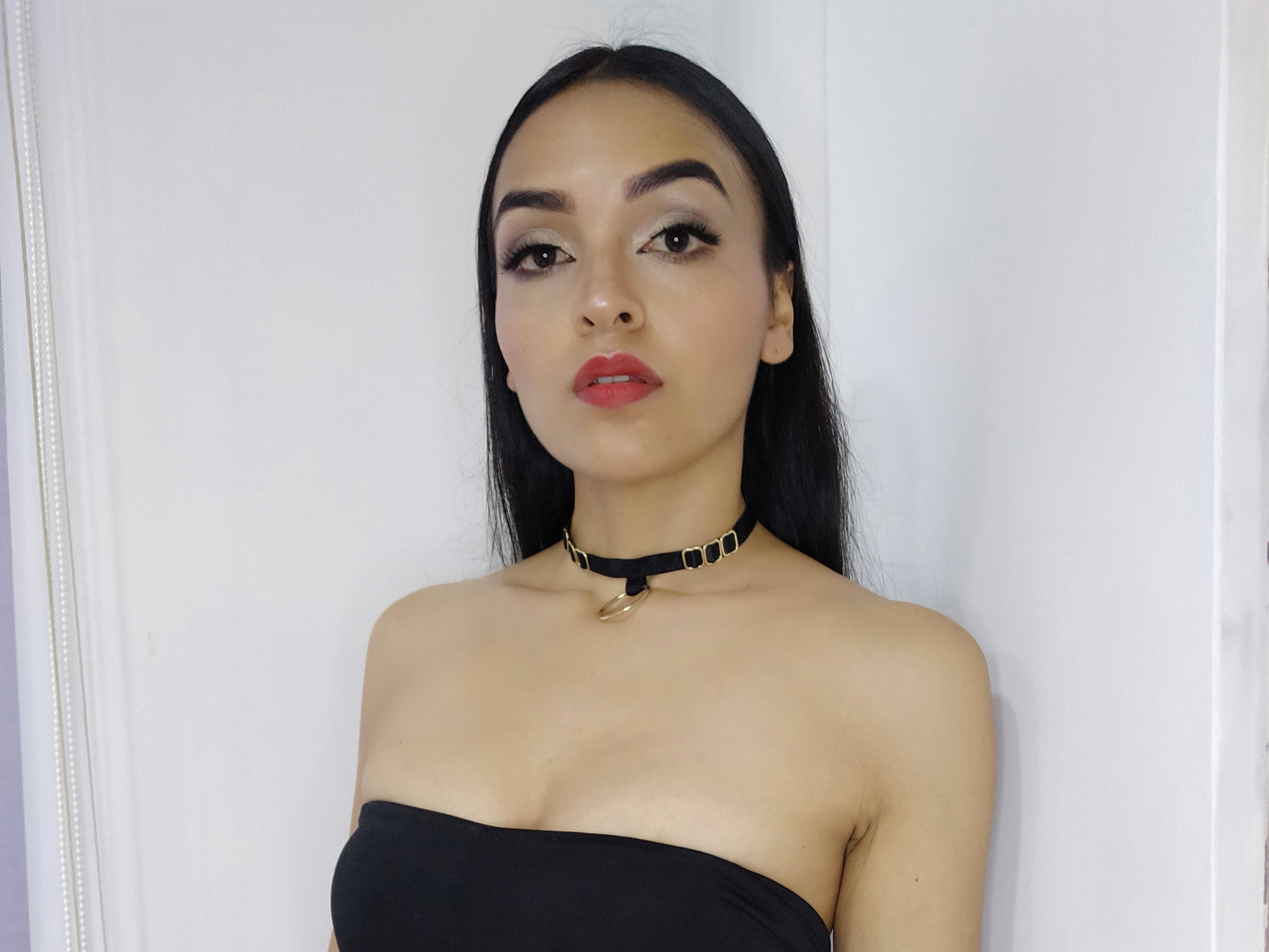 Imagen de perfil de modelo de cámara web de MayaTurnerr