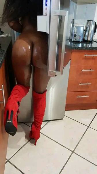 Interprète PREGNANTSCARLET19 Photo 3