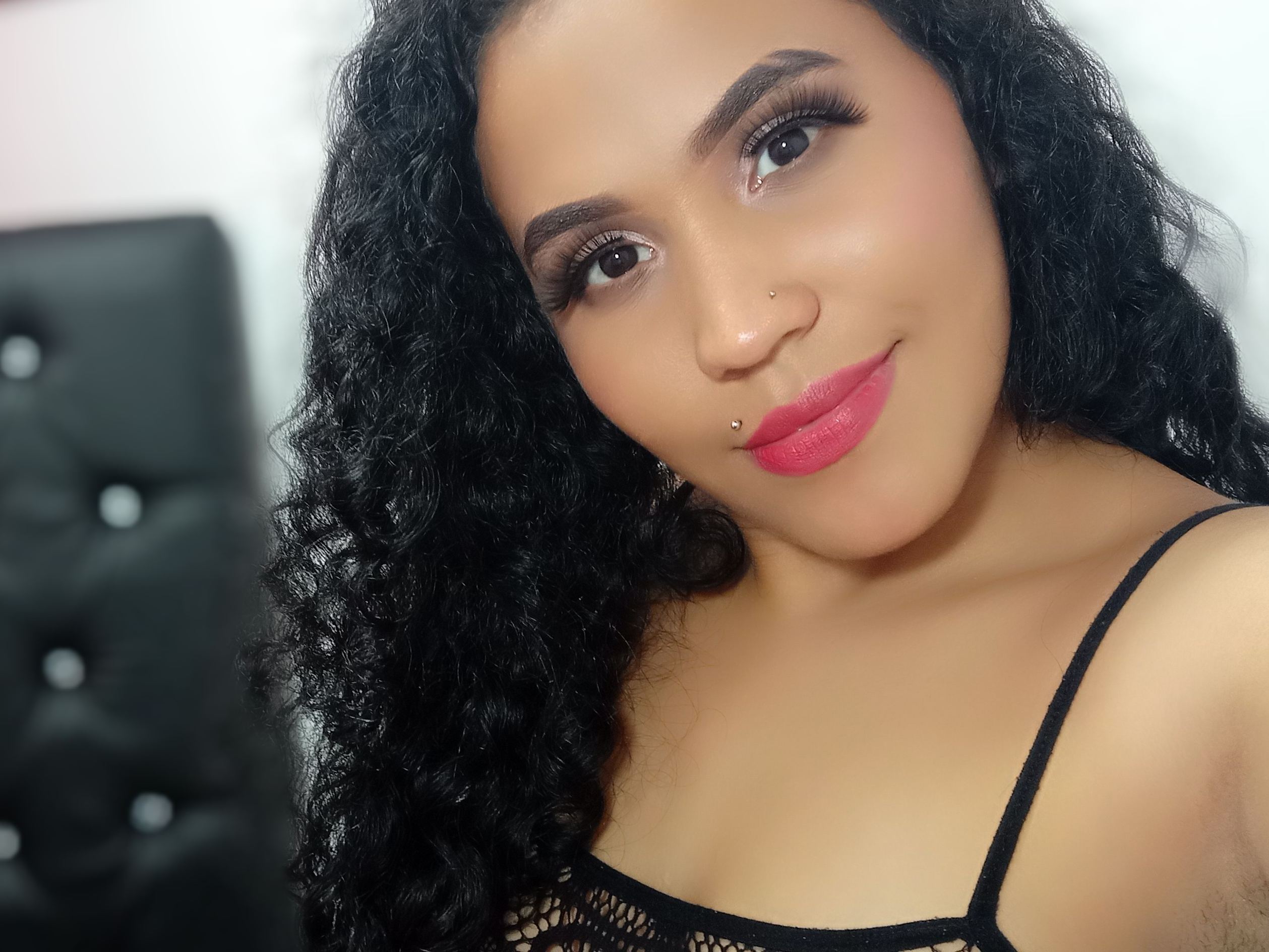 Image de profil du modèle de webcam Latinafunny