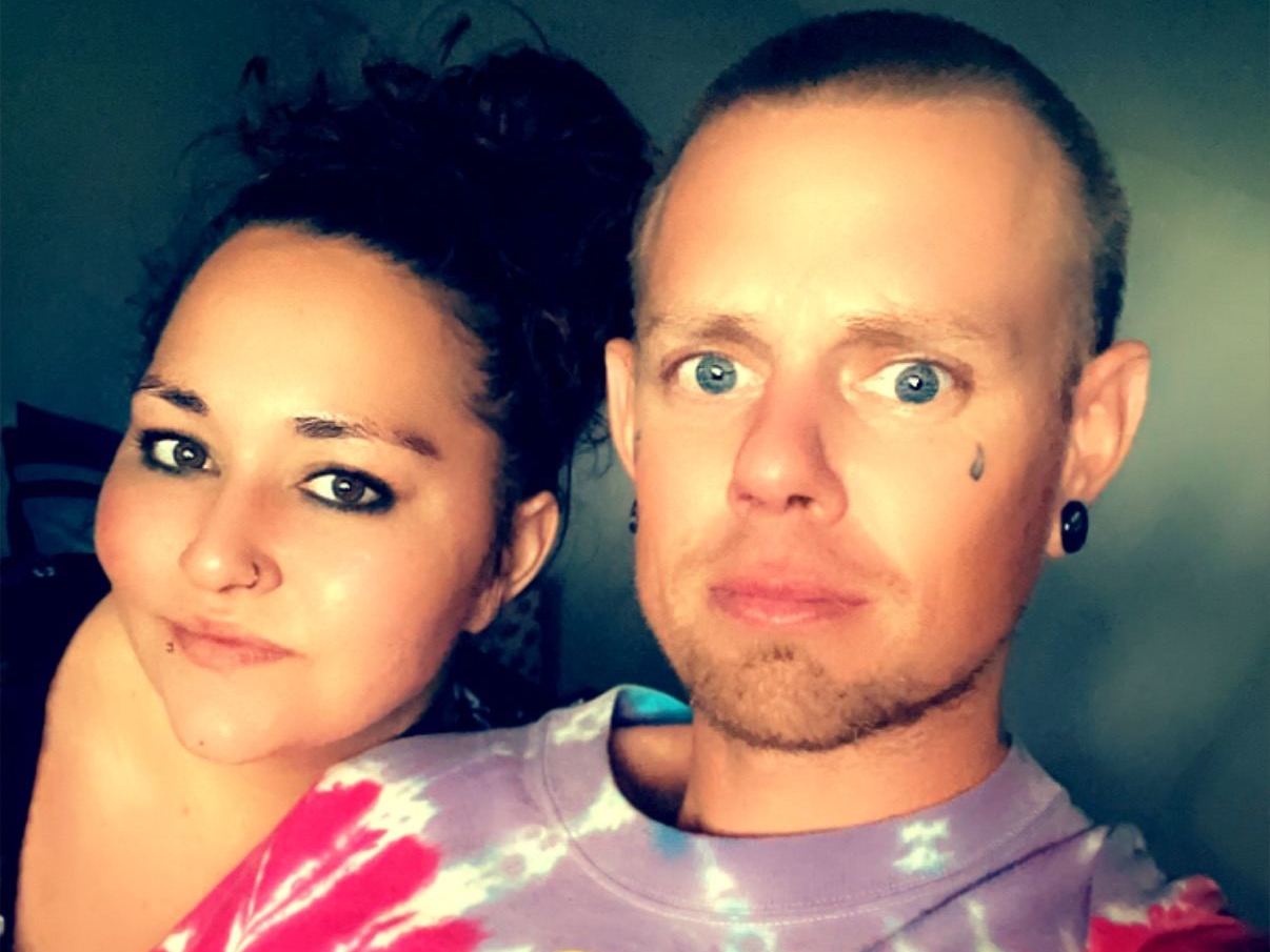 OilfieldRoughneckCouple cam model profile picture 