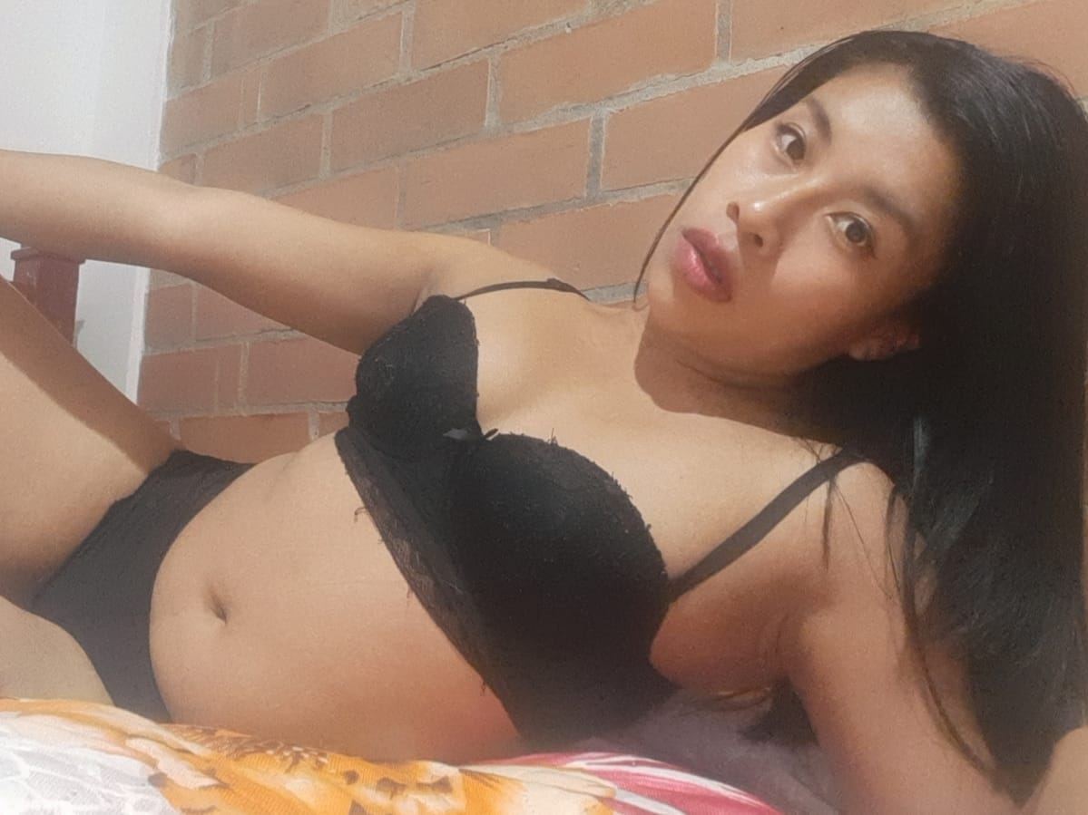 Foto de perfil de modelo de webcam de kenyabrown21r 