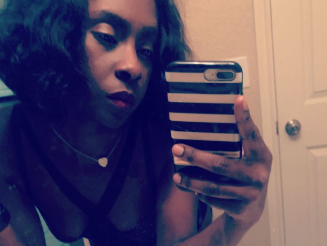 EbonyTraces cam model profile picture 