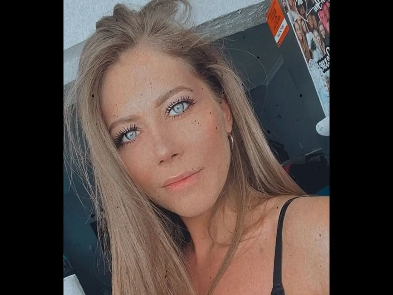 Kinkycarly95 immagine del profilo del modello di cam