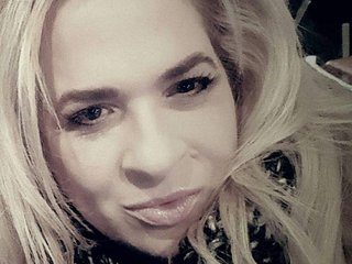 Imagen de perfil de modelo de cámara web de BustyDDBrooke