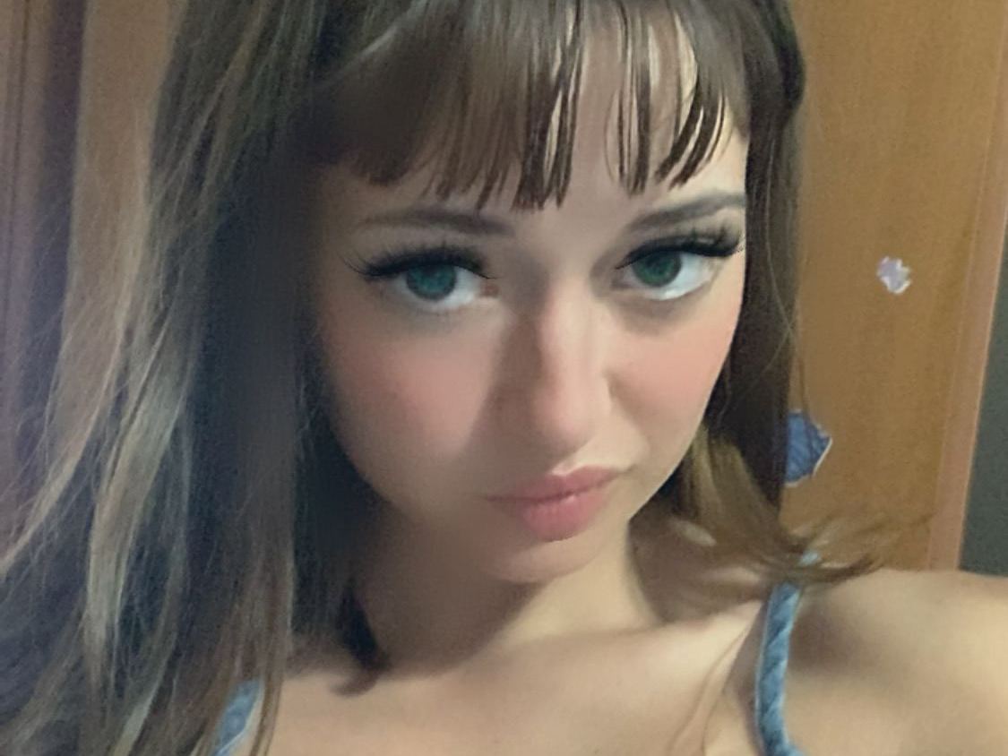 Image de profil du modèle de webcam ElenaMoss