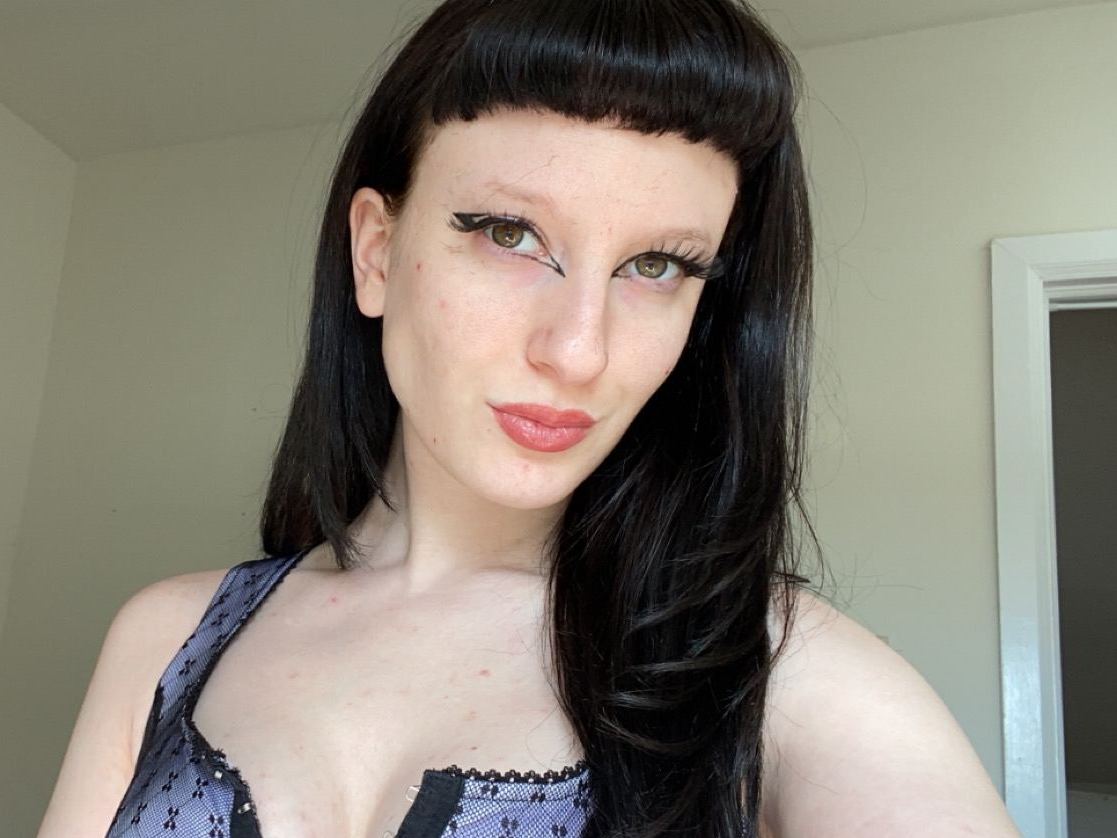 amberangelfindom profilbild på webbkameramodell 