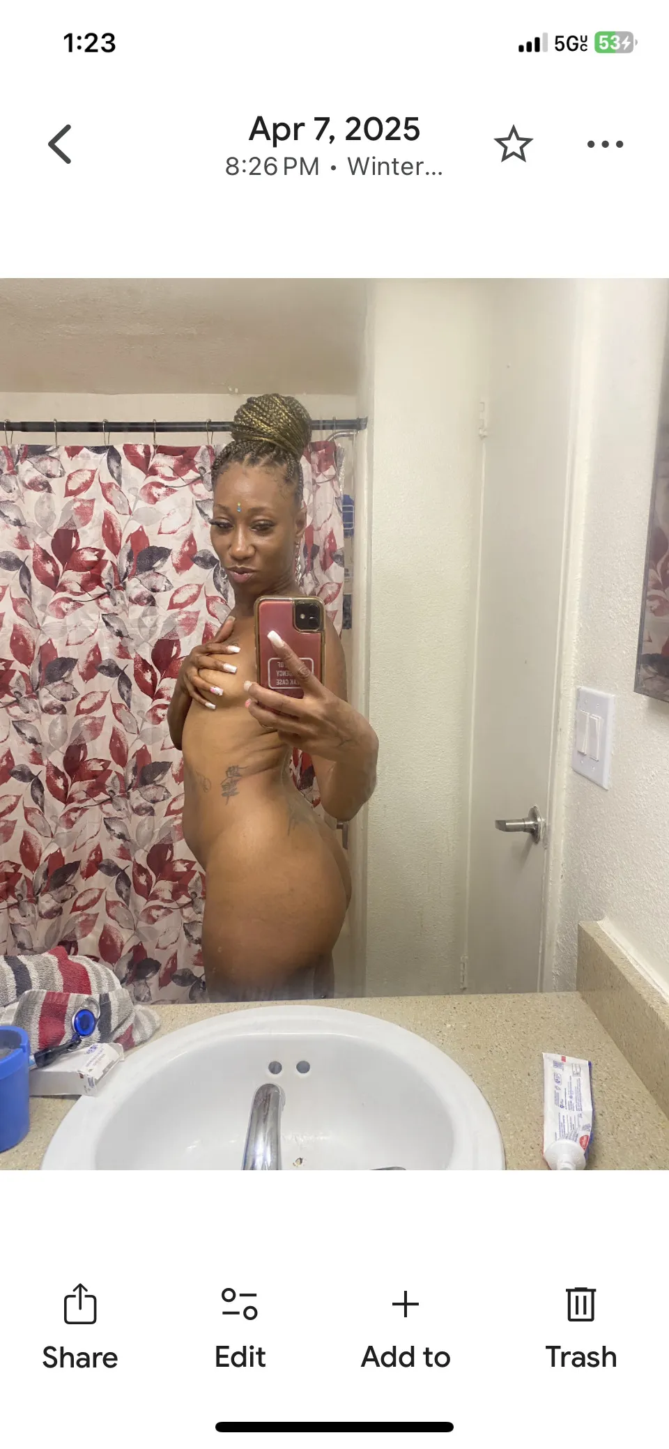 Performer LovelyyBoss Photo 3