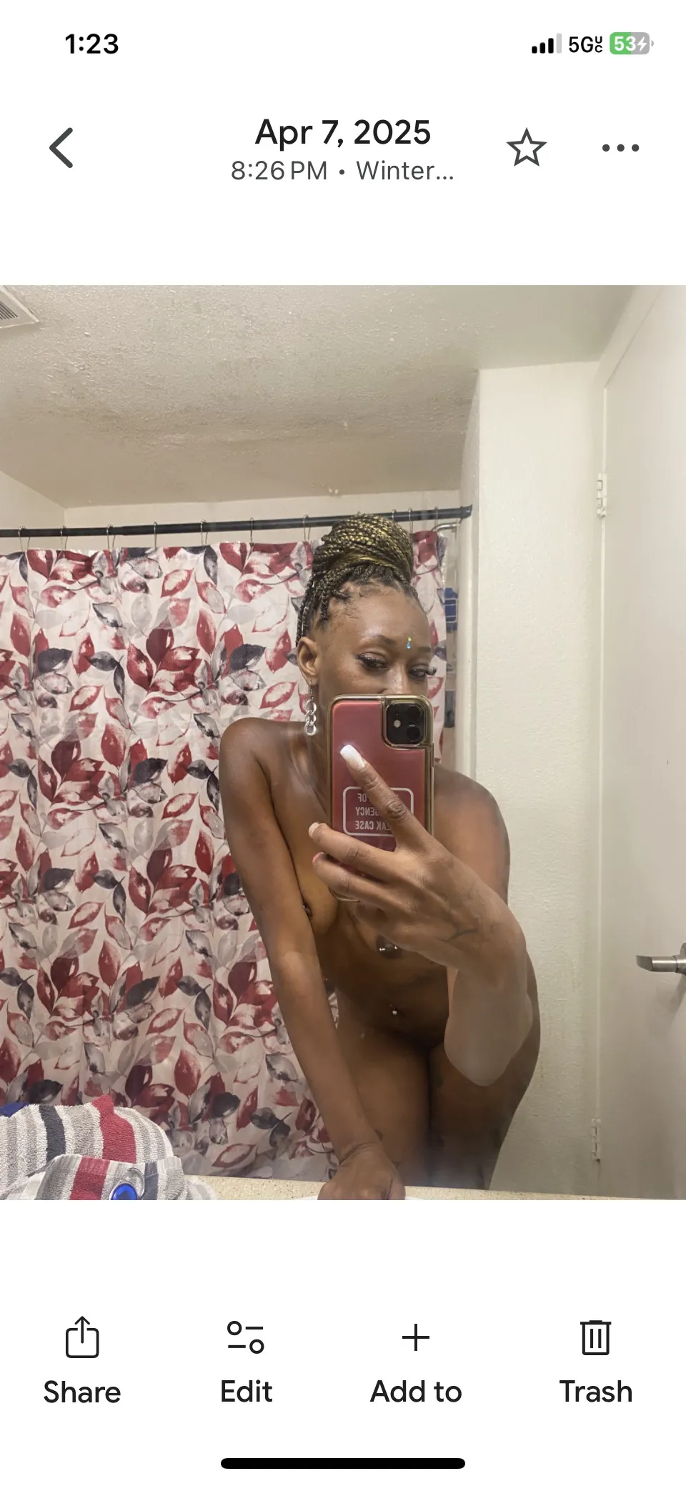 Performer LovelyyBoss Photo 1