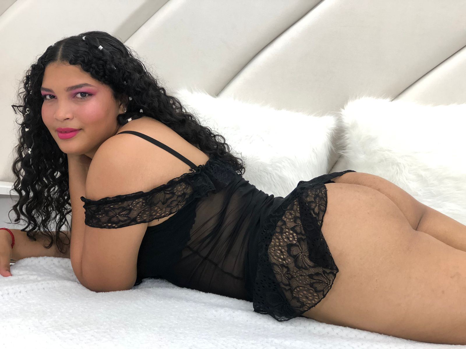 Imagen de perfil de modelo de cámara web de LizbethGalli