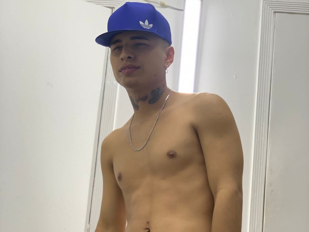 AronSexx cam model profile picture 