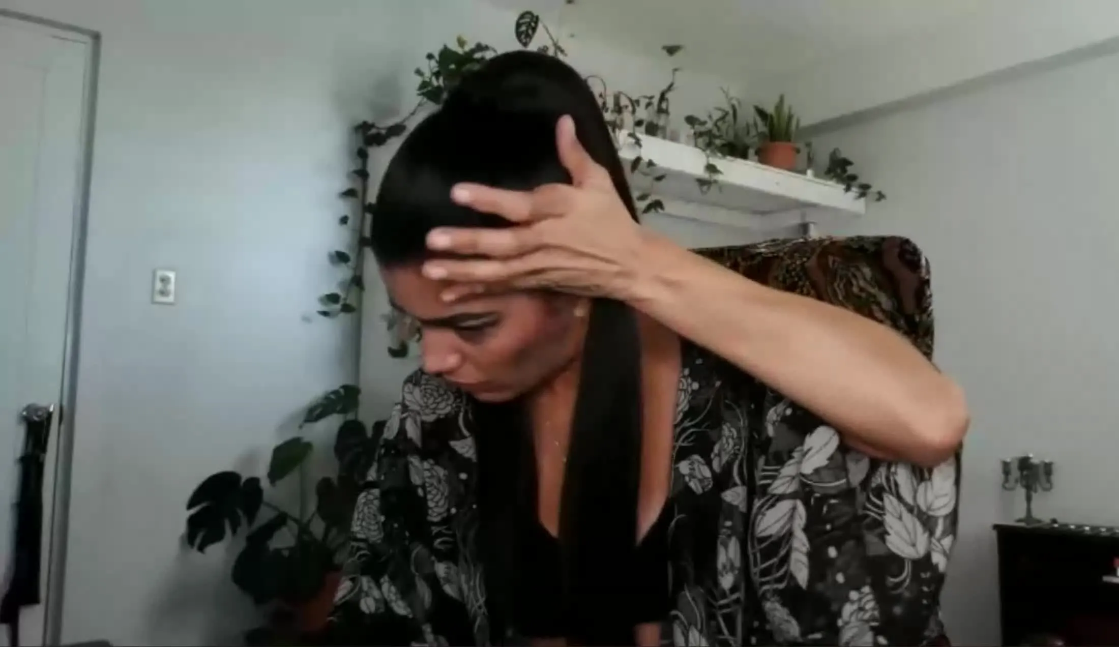 Intérprete HoelisticAlley Video 1