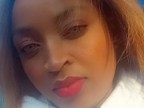 BOOBIES32hype profilbild på webbkameramodell