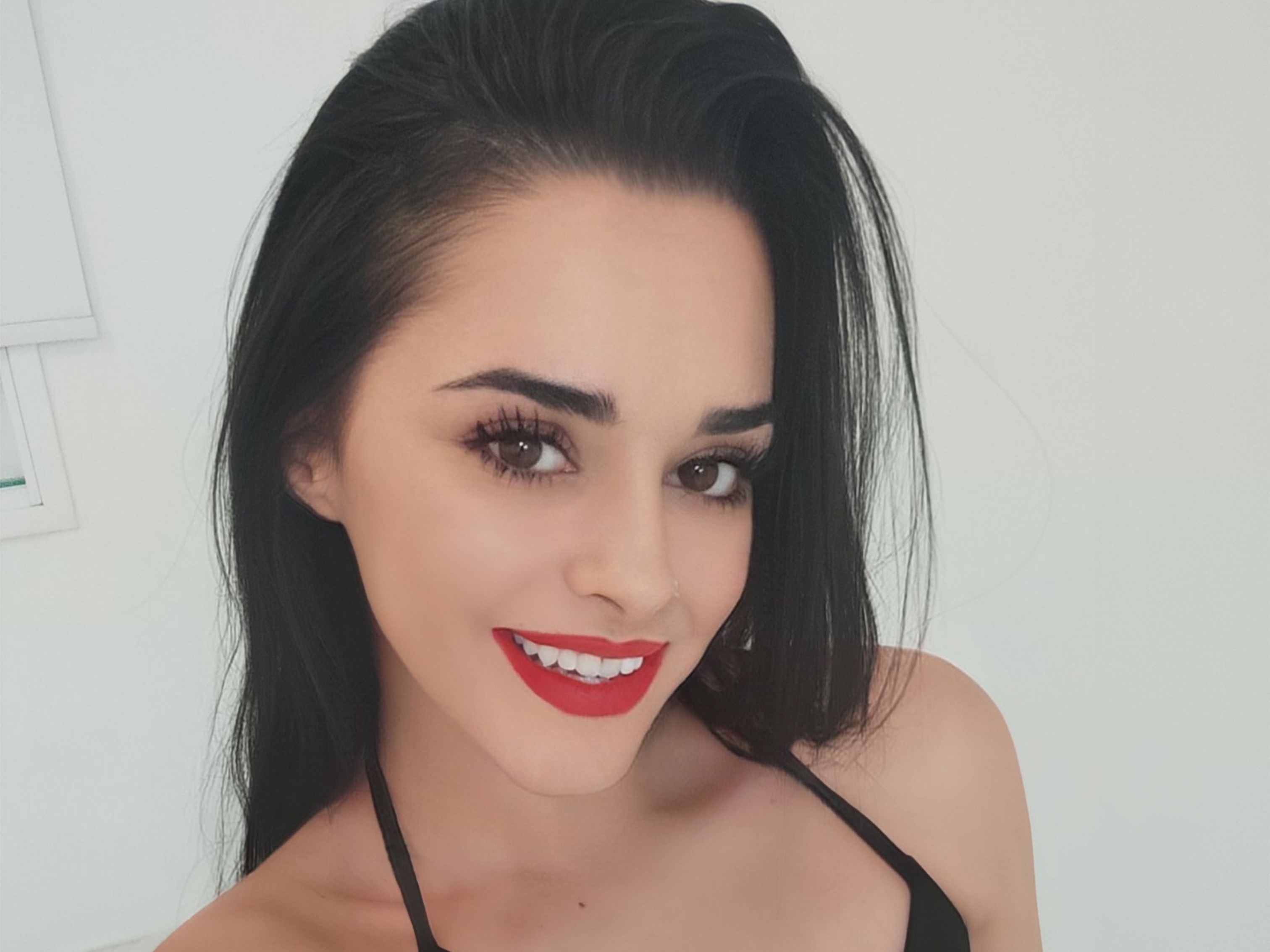 GinaRobertss cam model profile picture 