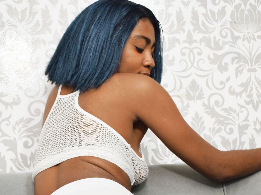 ShairaFish cam model profile picture