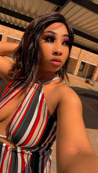 Utøver EBONYhotness Bilde 11