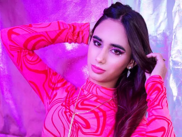 Image de profil du modèle de webcam CamilaBroks