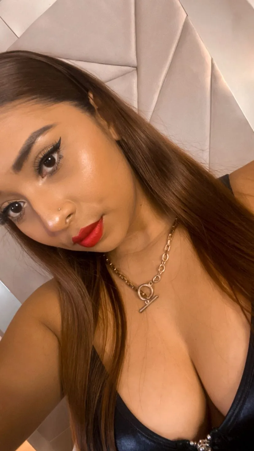 Interprete IrinaTanned Foto 11