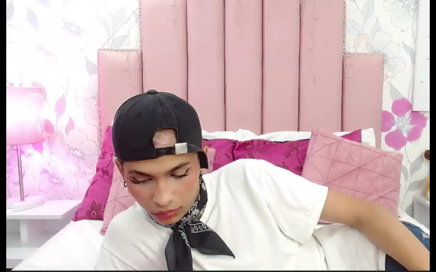 Performer MatiuVersaace Video 1