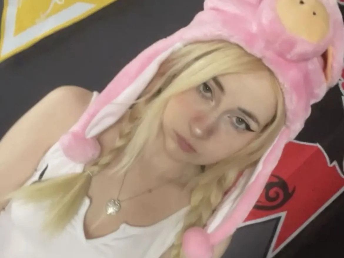 Imagen de perfil de modelo de cámara web de ellieoddly